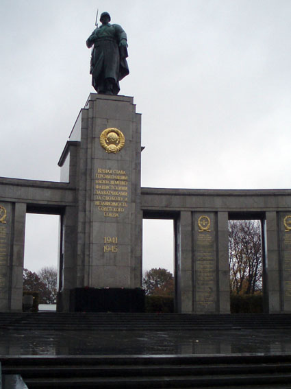 The Central Pillar and Statue of the Soviet War Memorial