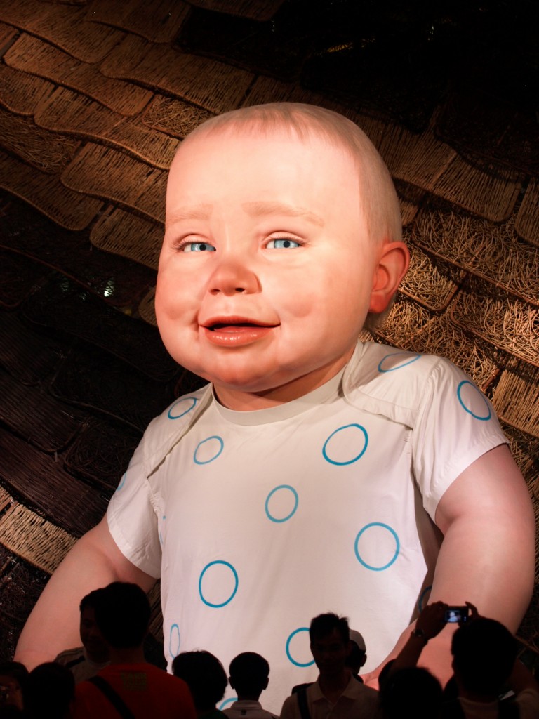 Capt Mondo s Photo Blog Blog Archive Giant Baby In Spanish Pavilion