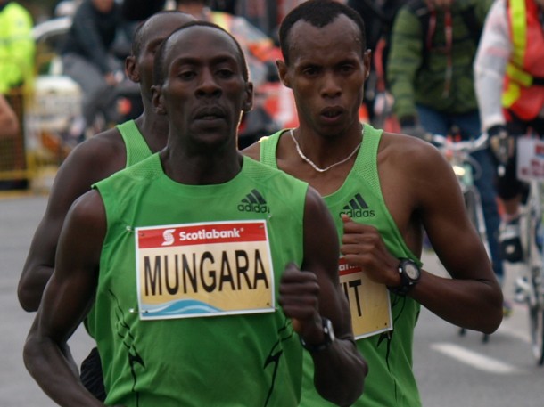 Scotiabank Toronto Waterfront Marathon - Mungara at the Front of the Pack Entering The Beaches 2