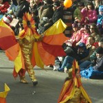 Toronto Santa Claus Parade 09 - Women in Sun Costumes