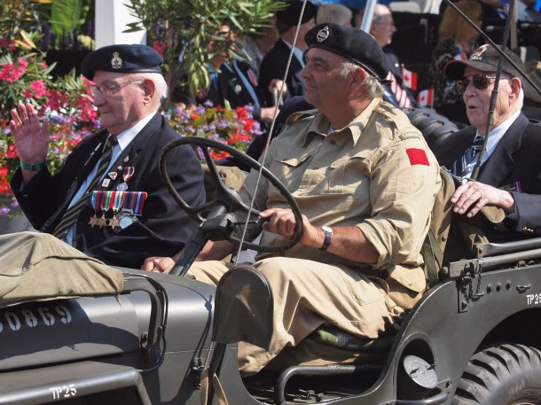 Warrior's Day Parade 2013: Veterans in a Jeep