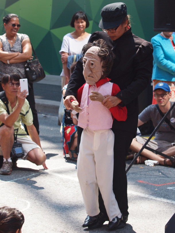 Puppeteer at Buskerfest