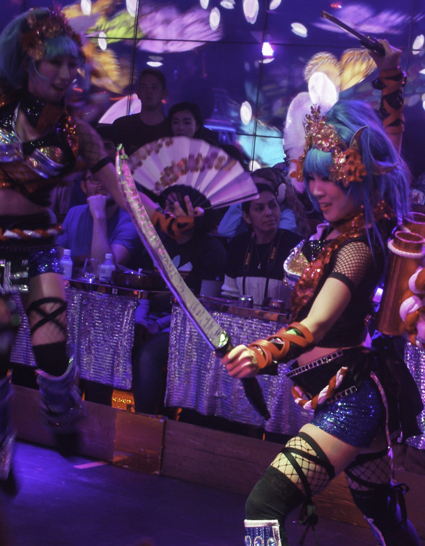 Robot Restaurant - Female Dancer with Swords