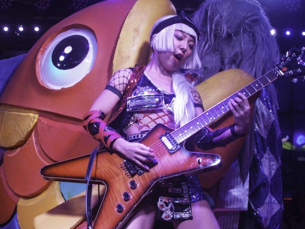 Robot Restaurant - Female Guitarist and Giant Fish
